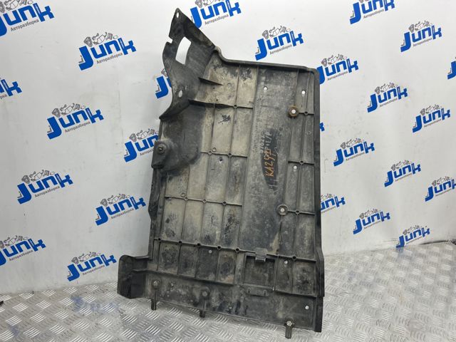 Захист днища, задній правий 5762750020 TOYOTA