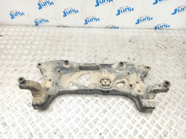 Передня балка Фольксваген Пассат B8