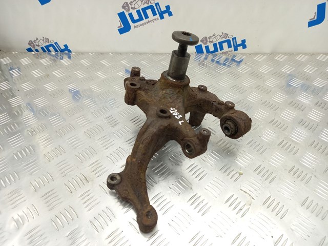 Кулак поворотний лівий 5C0505435A VAG