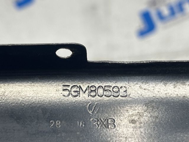 Кронштейн супорта радіатора, нижній 5GM805932 VAG