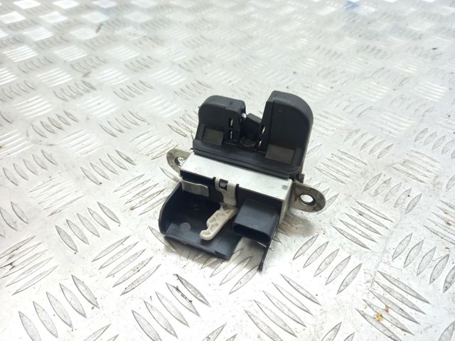 Замок багажника 5M0827505E9B9 VAG