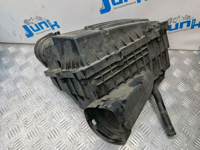 Корпус повітряного фільтра 5N0129607 VAG