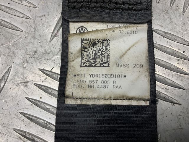 Пасок безпеки задній лівий 5N0857805BRAA VAG