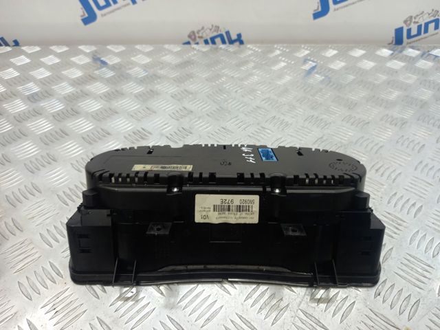 Покажчик напруги (вольтметр) 5N0920972E VAG