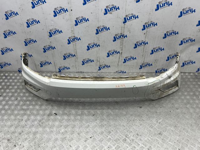 Бампер передній 5NN807217GRU VAG