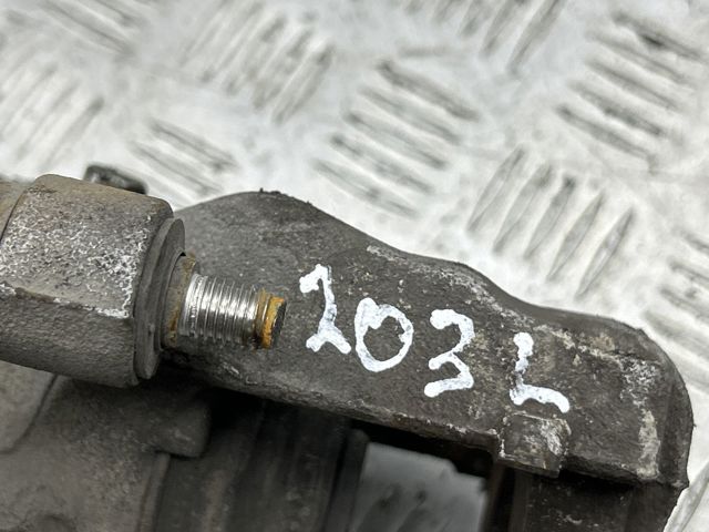 Задній гальмівний супорт лівий 5Q0615423ESL7 VAG