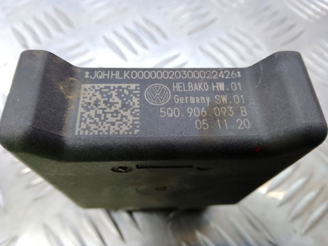 Модуль управління (ЕБУ) паливного насоса 5Q0906093B VAG
