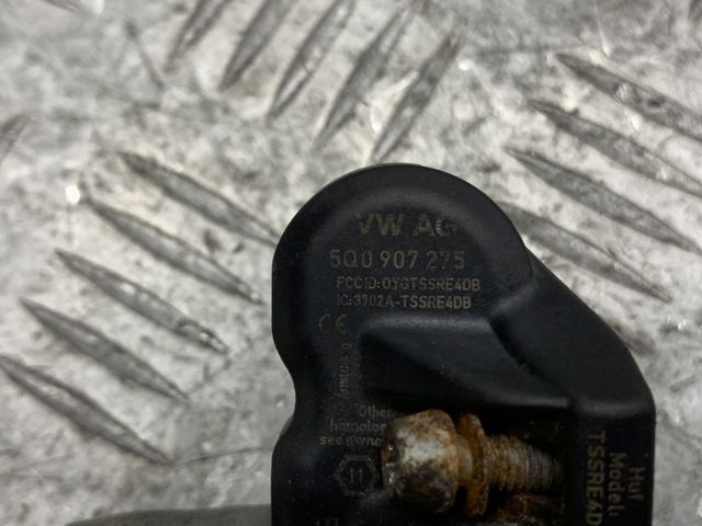 Кран управління тиском системи накачування шин 5Q0907275 VAG