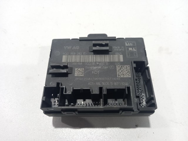 Блок комфорту передніх дверей 5Q0959393E VAG