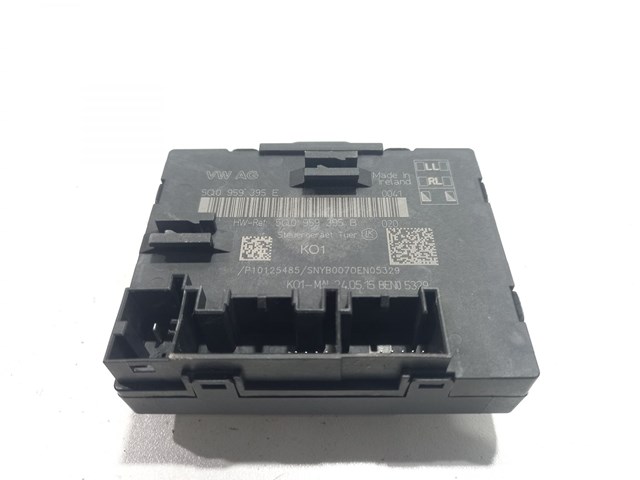 Блок комфорту задніх дверей 5Q0959395E VAG