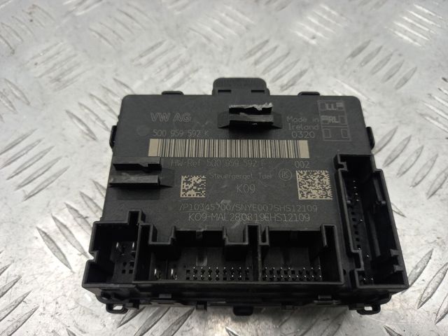 Блок комфорту передніх дверей 5Q0959592K VAG