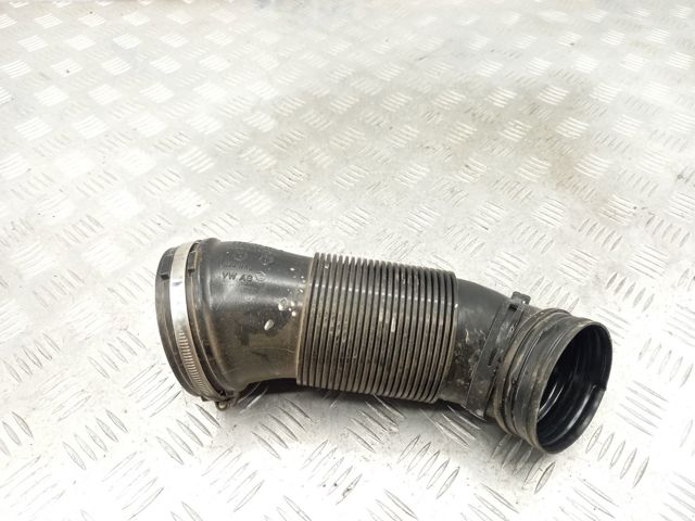 Патрубок повітряний, вихід повітряного фільтра 5QM129684B VAG