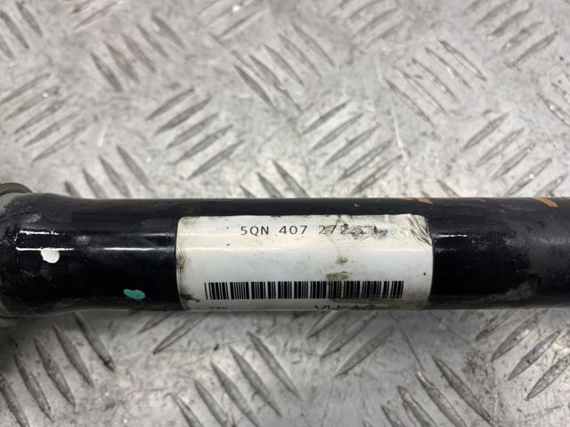 Привід передній правий 5QN407272L VAG