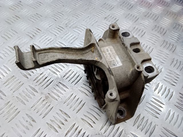 Права подушка мотора 5WA199262P VAG