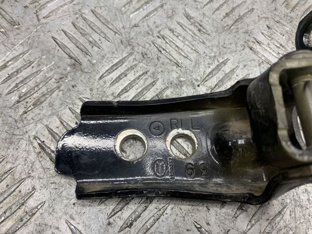 Петля задніх лівих дверей 60479AL03B SUBARU