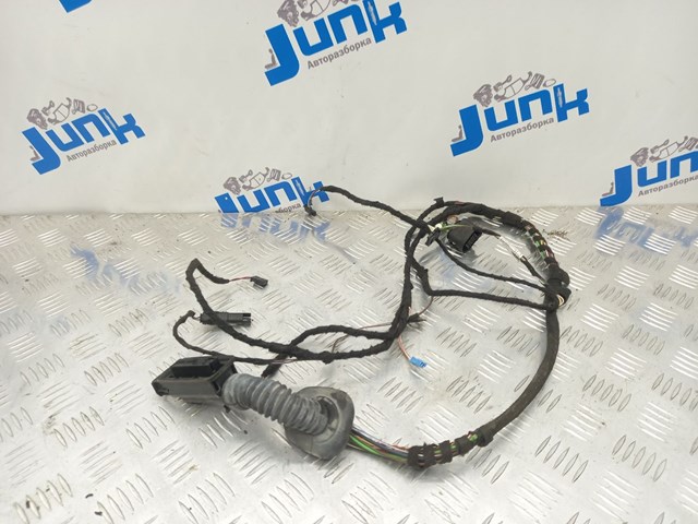 Електропроводка задніх дверей 61129366761 BMW
