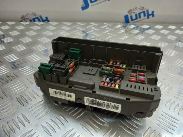 Коробка запобіжників 61149145115 BMW