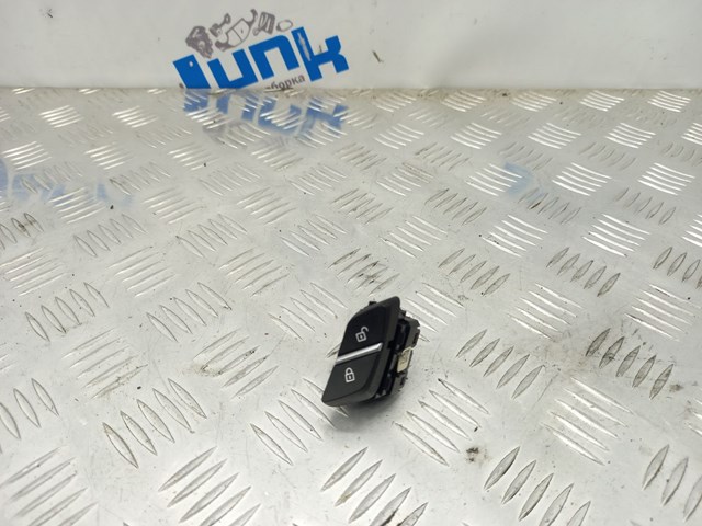 Вимикач центрального замка 61316801351 BMW