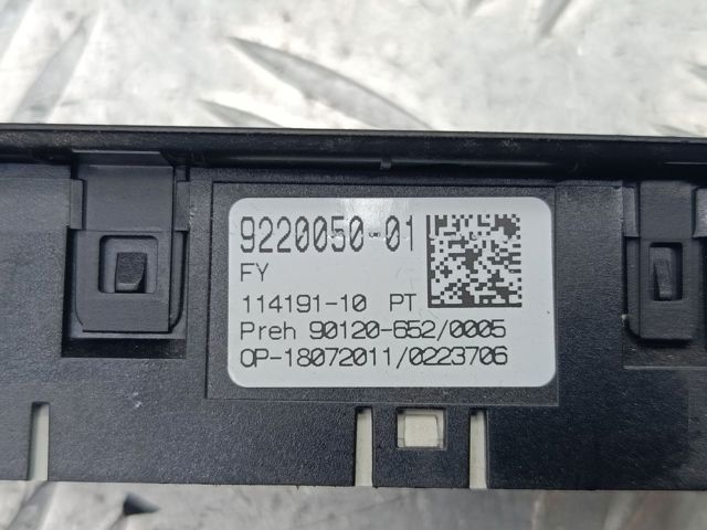 Блок кнопок центральної консолі 61319220050 BMW