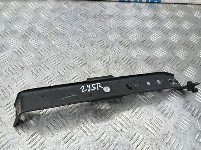 Супорт радіатора правий/монтажна панель кріплення фар 622145NA0A NISSAN