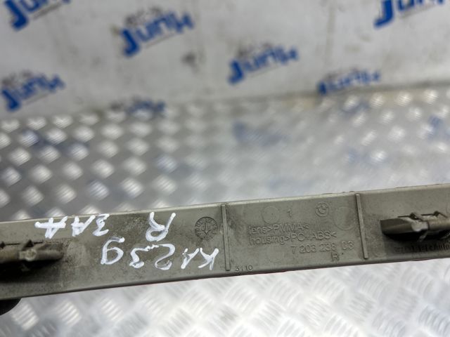 Правий катафот заднього бампера 63147203238 BMW