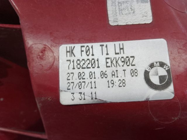 Задній лівий зовнішній ліхтар 63217182201 BMW