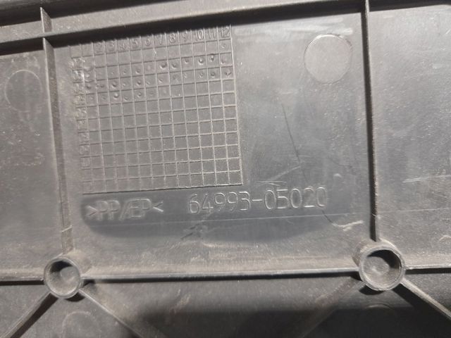 Задня полиця 6499305020 TOYOTA