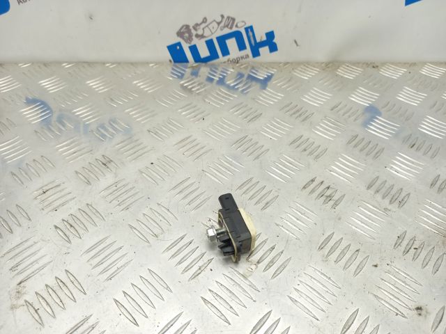Датчик подушки безпеки 65779217711 BMW