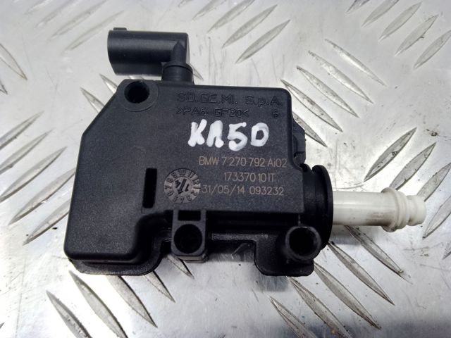 Лічинка замка паливного бака 67117270792 BMW