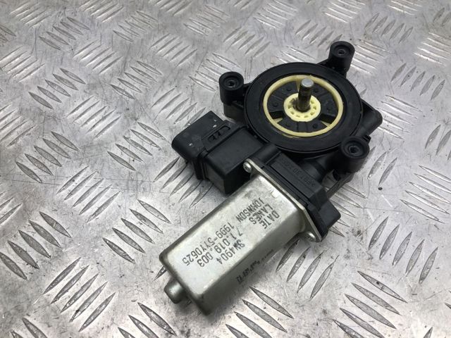 Двигун склопідіймача двері передньої, правої 67627406634 BMW