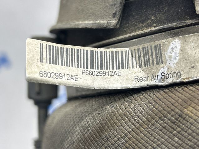 Пневморессора задня 68029912AE CHRYSLER