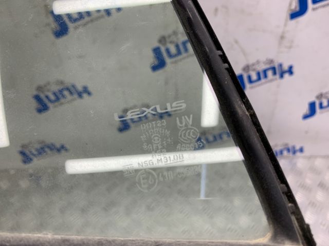 Кватирка двері трикутник, задня, права 6812353110 TOYOTA