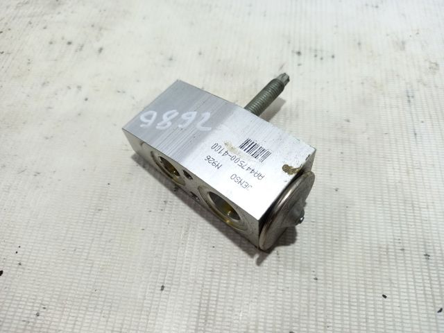 Клапан TRV, кондиціонера 68153947AA CHRYSLER