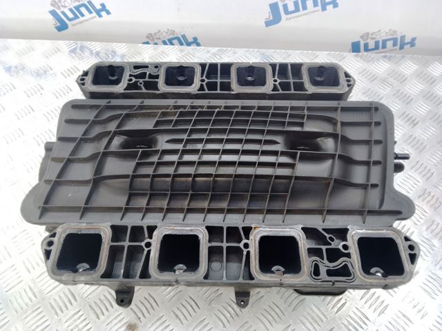 Колектор впускний 68189105AA CHRYSLER