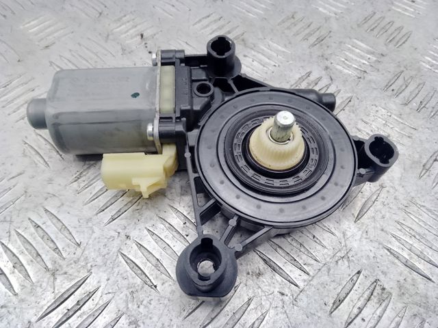 Мотор склопідйомника дверей передніх, правих 68209824AB CHRYSLER