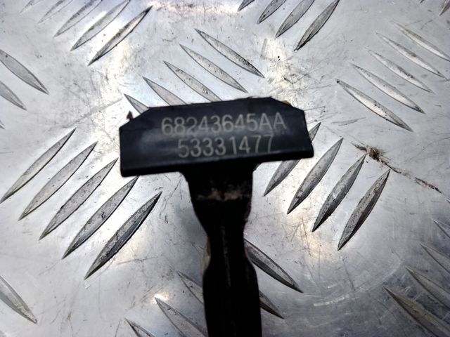 Обмежувач відкриття дверей, задній 68243645AA CHRYSLER