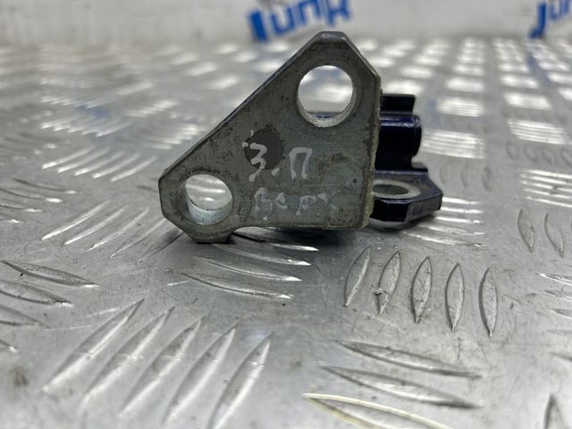 Петля передніх дверей, правою 6873030180 TOYOTA