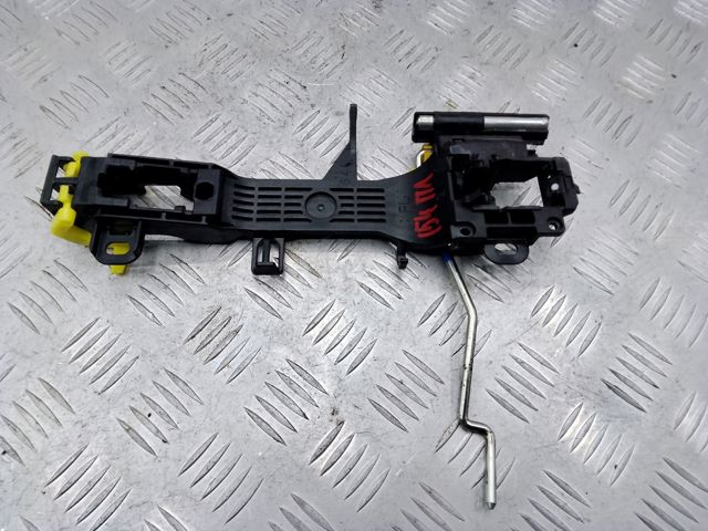 Тримач зовнішньої ручки дверей, передньої лівої 6920248011 TOYOTA