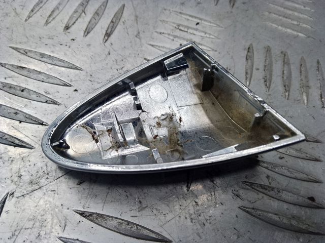 Кришка ручки двері зовнішньої, передньої лівої 6921833010 TOYOTA