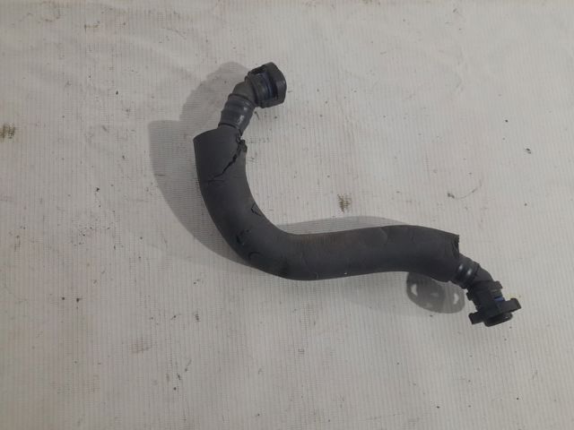 Трубка відводу картерних газів 6J103221A VAG