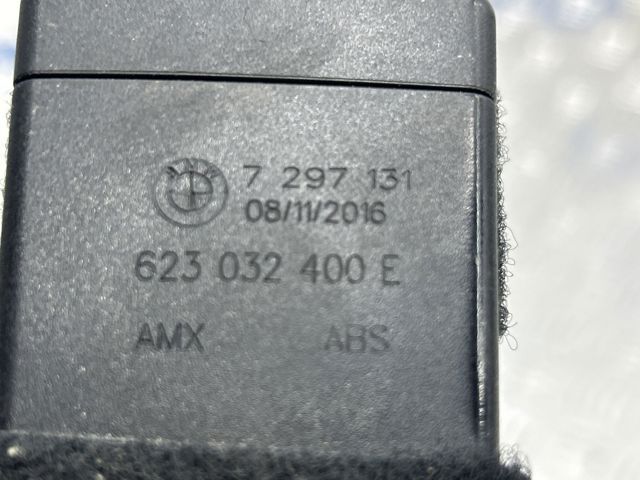 Важіль фіксатора ременя безпеки передній 72117297131 BMW