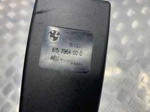 Важіль фіксації ременя безпеки передній, правий 72119115306 BMW
