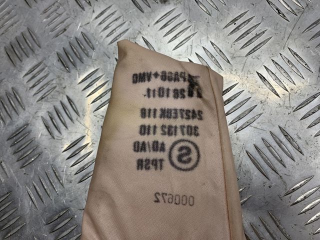 Подушка безпеки AIRBAG спинки сидіння, правого 72127949998 BMW