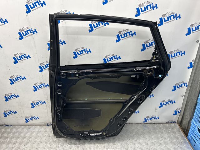 Двері пасажирські задні праві 77004D5000 HYUNDAI