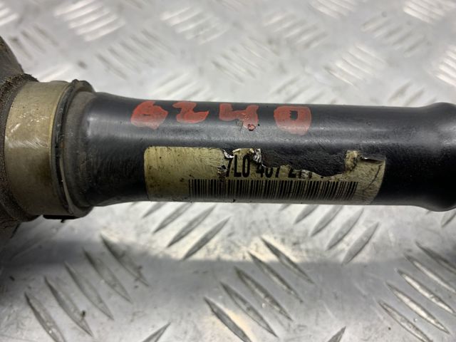 Вісь передня в зборі 7L0407271F VAG