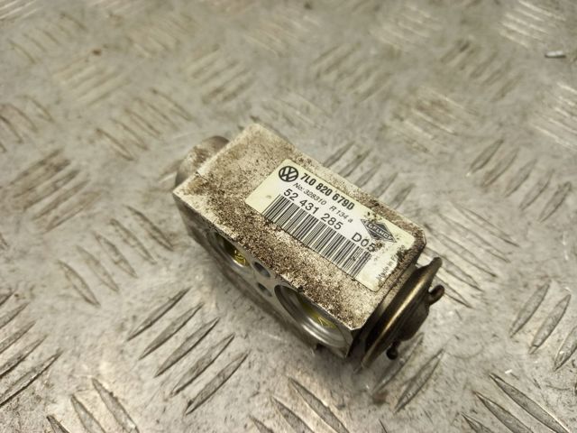 Клапан розширювальний 7L0820679D VAG
