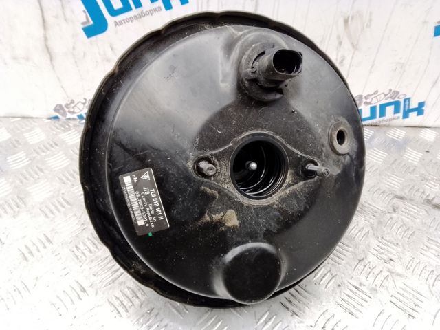 Вакуумника 7L5612105H VAG