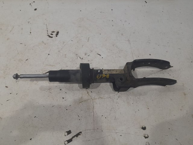 Амортизатор передньої підвіски 7L8413032G VAG