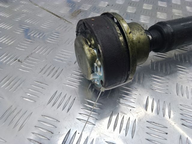 Вал карданний переднього моста 7L8521101C VAG