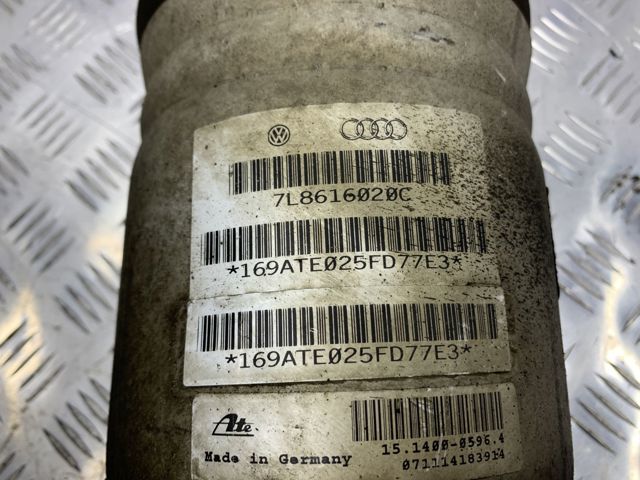 Стійка задня права 7L8616020C VAG